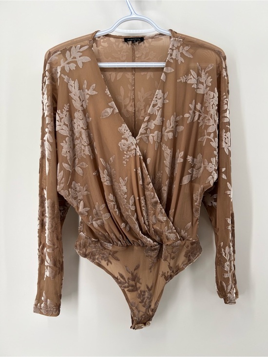 Dynamite Tops - Dynamite Nude Chic Bodysuit with Textured Floral Details Woman’s Medium